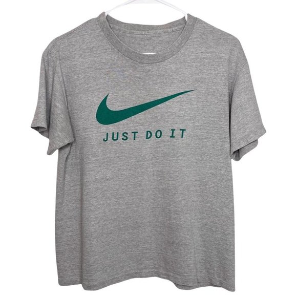 Nike Tops - Nike Short Sleeve Tee